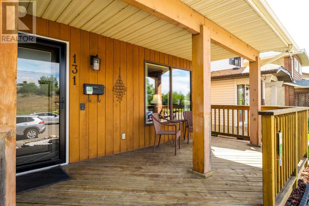 Single Family House for Sale in  Shawmeadows Close SW Shawnessy Calgary 
