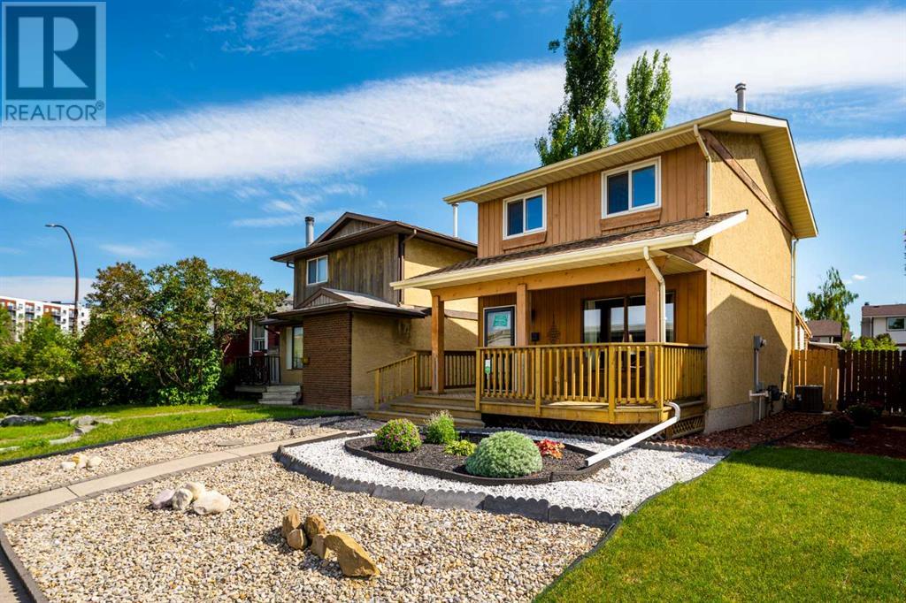 Single Family House for Sale in  Shawmeadows Close SW Shawnessy Calgary 