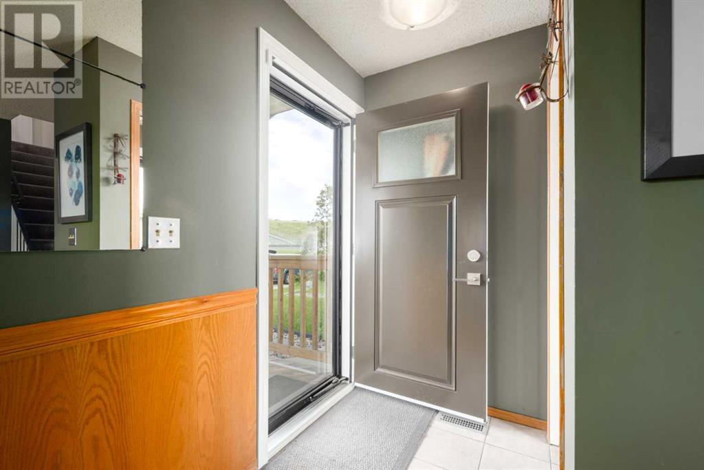 Single Family House for Sale in  Shawmeadows Close SW Shawnessy Calgary 