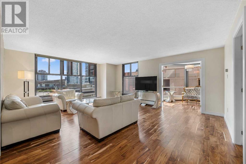 Single Family House for Sale in    Avenue SW Downtown West End Calgary 