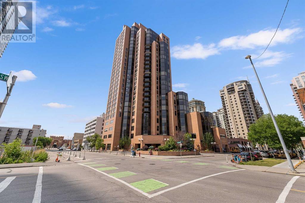 Single Family House for Sale in    Avenue SW Downtown West End Calgary 