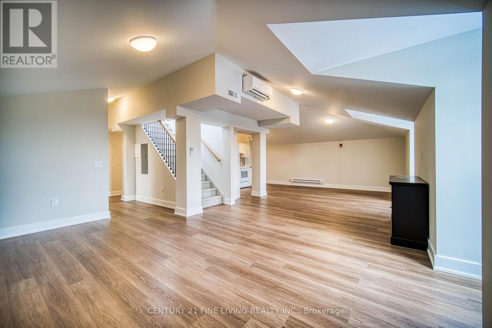 1614 RIDGE ROAD E - 22