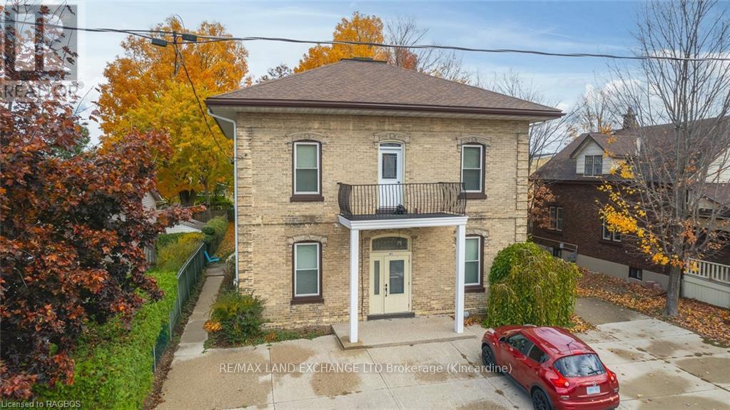 695 MILL STREET - 3