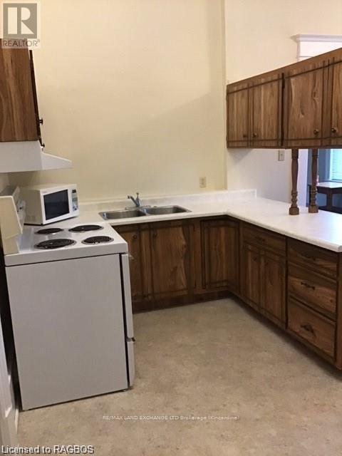 695 MILL STREET - 7