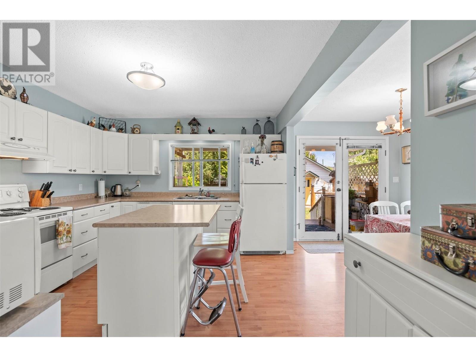 Photo 23 of 2270 Wilson Avenue, Armstrong BC
