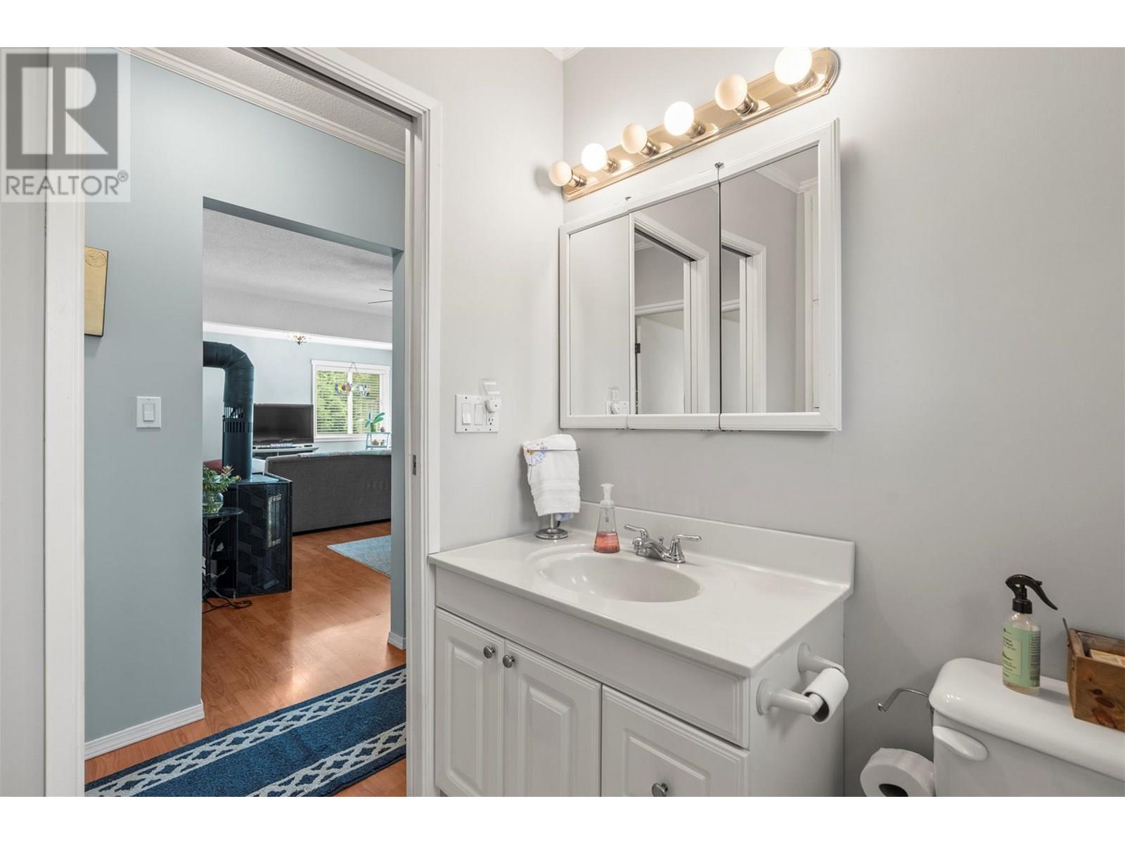 Photo 16 of 2270 Wilson Avenue, Armstrong BC