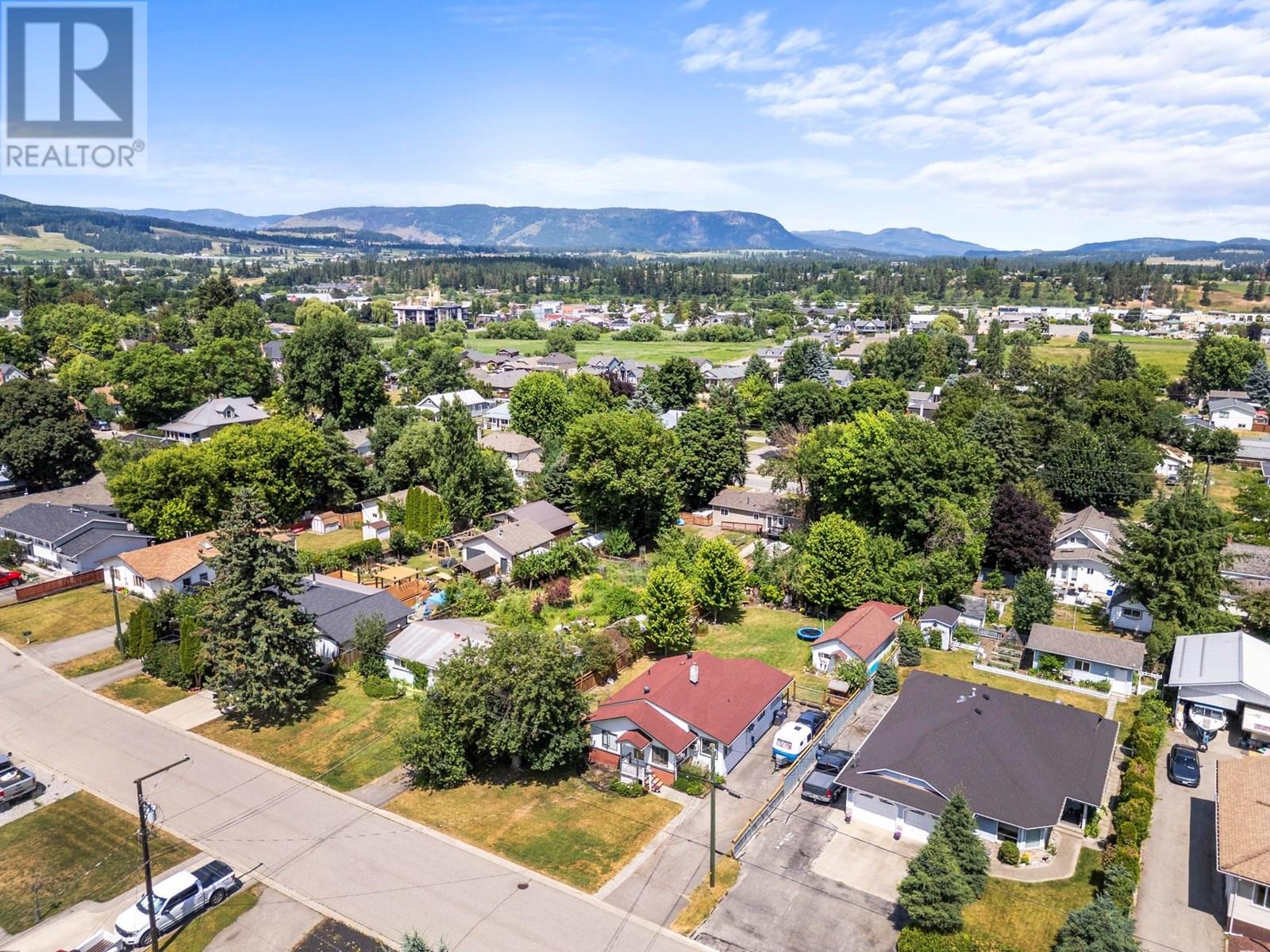 Photo 27 of 2270 Wilson Avenue, Armstrong BC