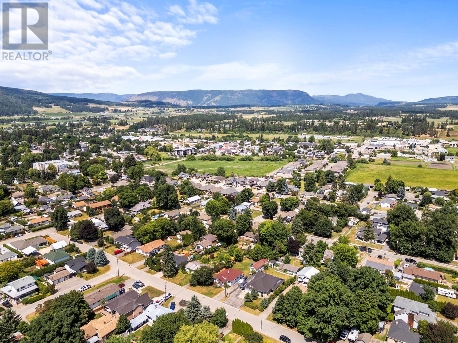 Photo 37 of 2270 Wilson Avenue, Armstrong BC
