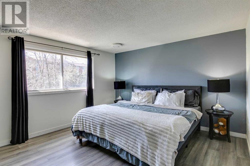 Single Family House for Sale in   Canterbury Drive SW Canyon Meadows Calgary 