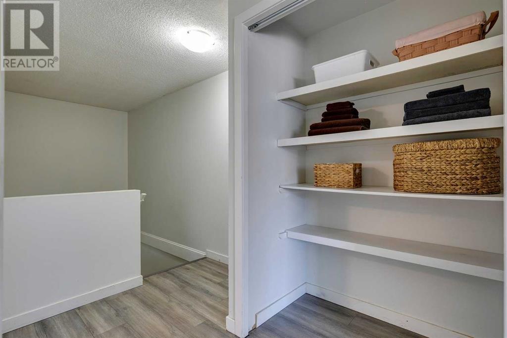 Single Family House for Sale in   Canterbury Drive SW Canyon Meadows Calgary 