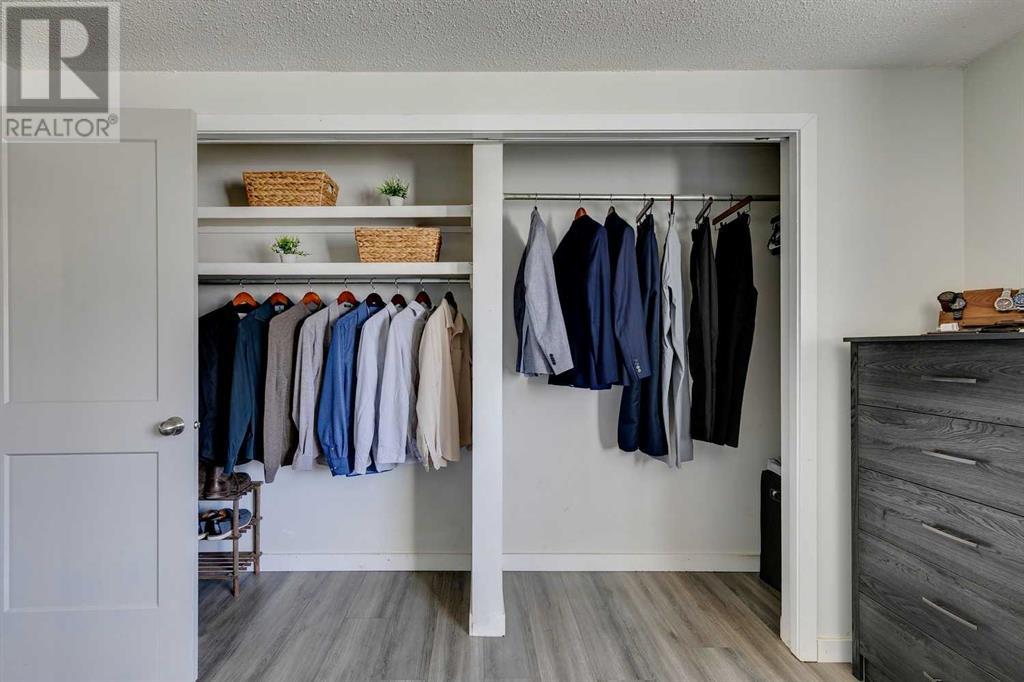 Single Family House for Sale in   Canterbury Drive SW Canyon Meadows Calgary 