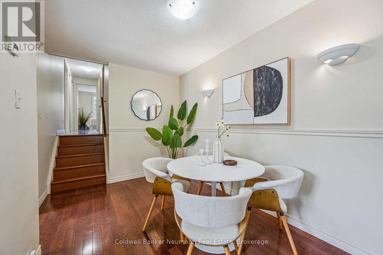 Photo 28 of 30 Mason Court, Guelph ON