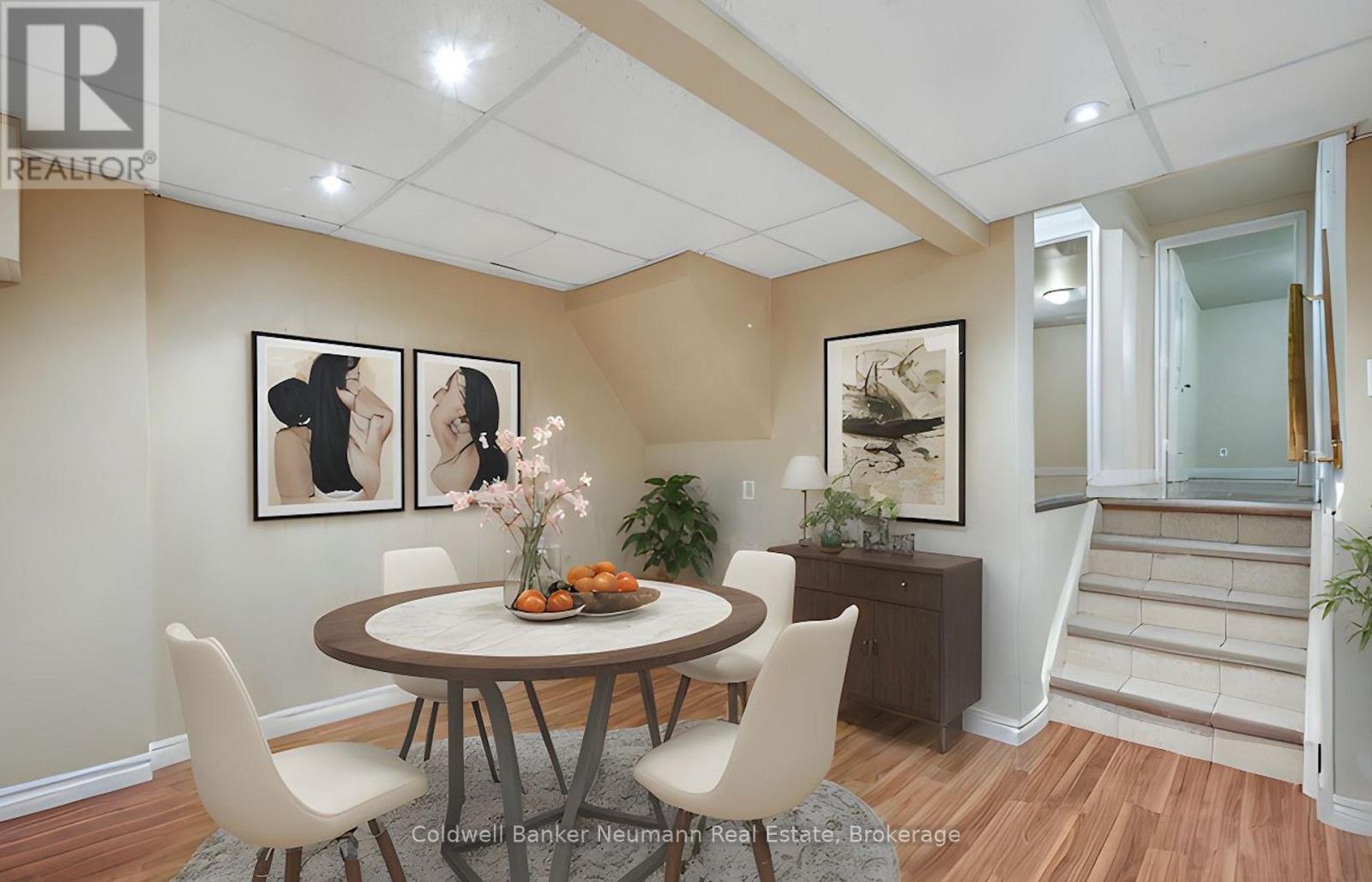 Photo 22 of 30 Mason Court, Guelph ON
