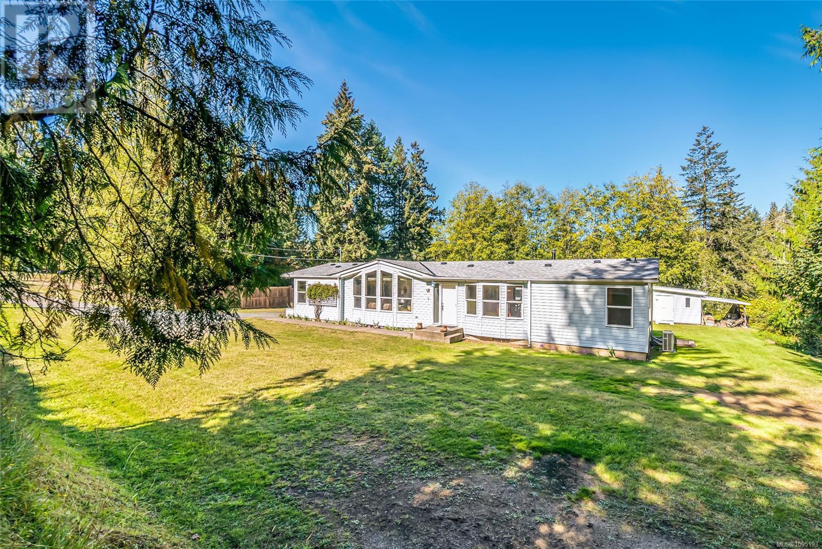 Photo 6 of 1122 Popham Rd, Parksville BC