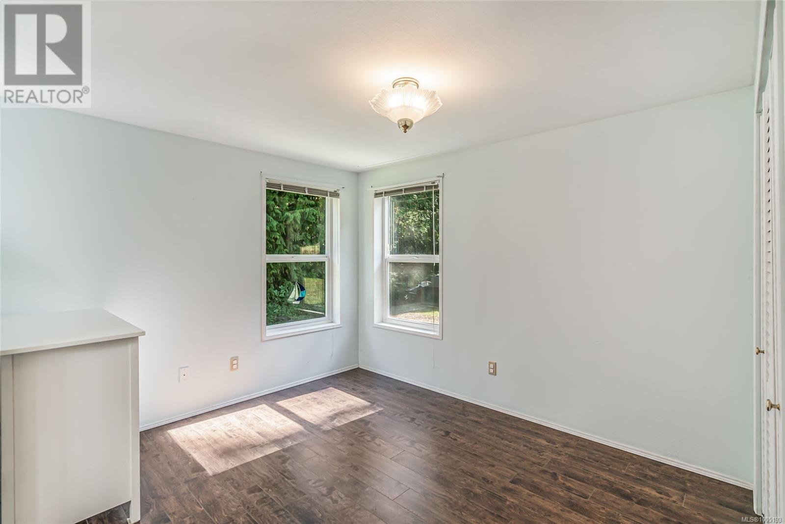 Photo 35 of 1122 Popham Rd, Parksville BC