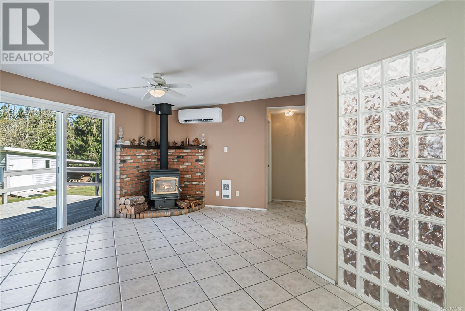 Photo 25 of 1122 Popham Rd, Parksville BC