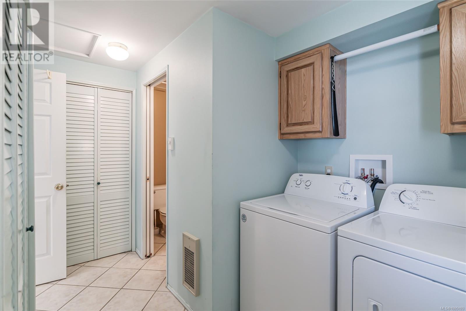 Photo 39 of 1122 Popham Rd, Parksville BC
