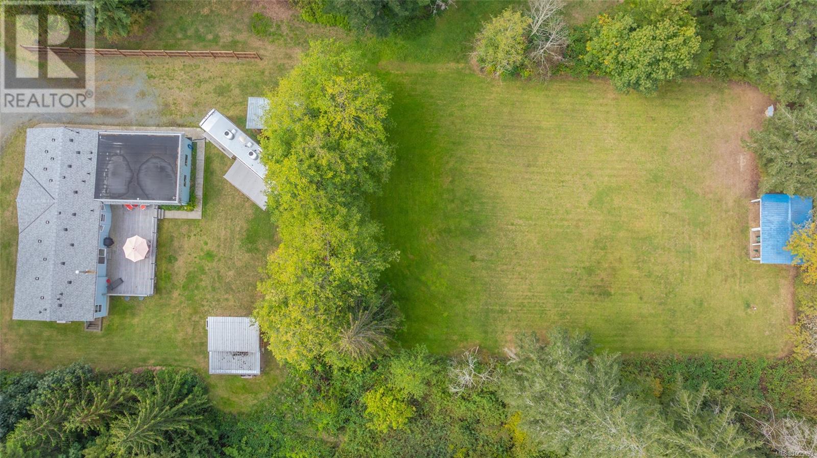 Photo 3 of 1122 Popham Rd, Parksville BC