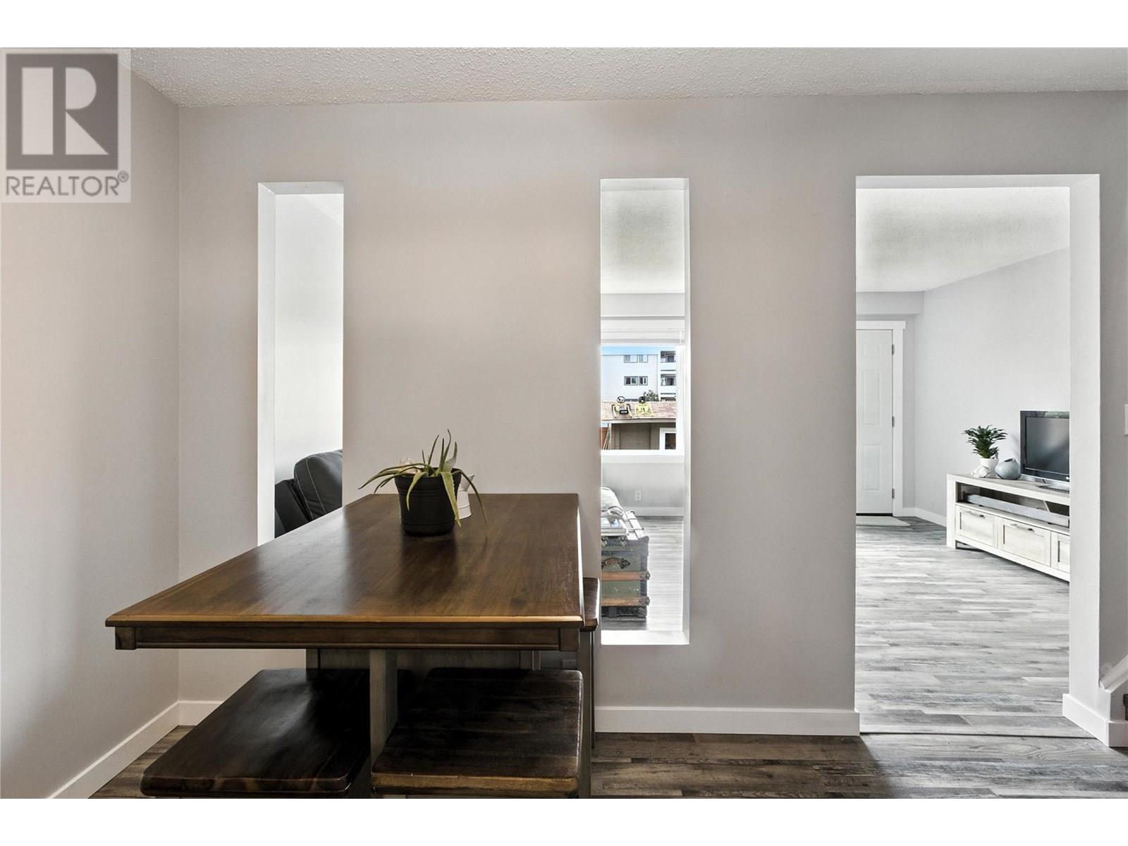 Photo 5 of 800 Southill Street Unit 4, Kamloops BC