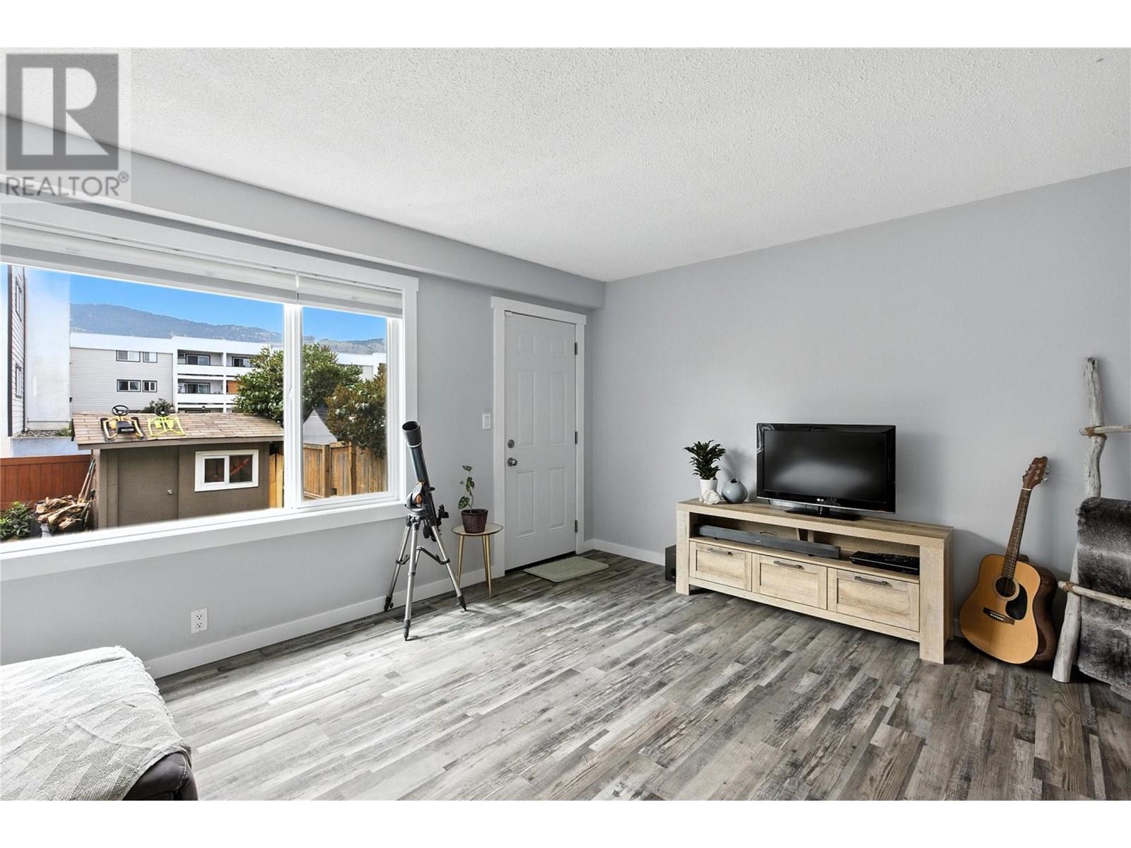 Photo 14 of 800 Southill Street Unit 4, Kamloops BC
