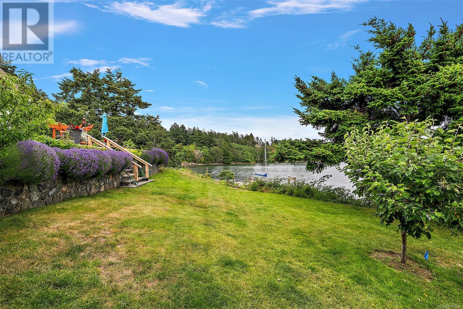 Photo 40 of 8 Lighthouse Lane, View Royal BC