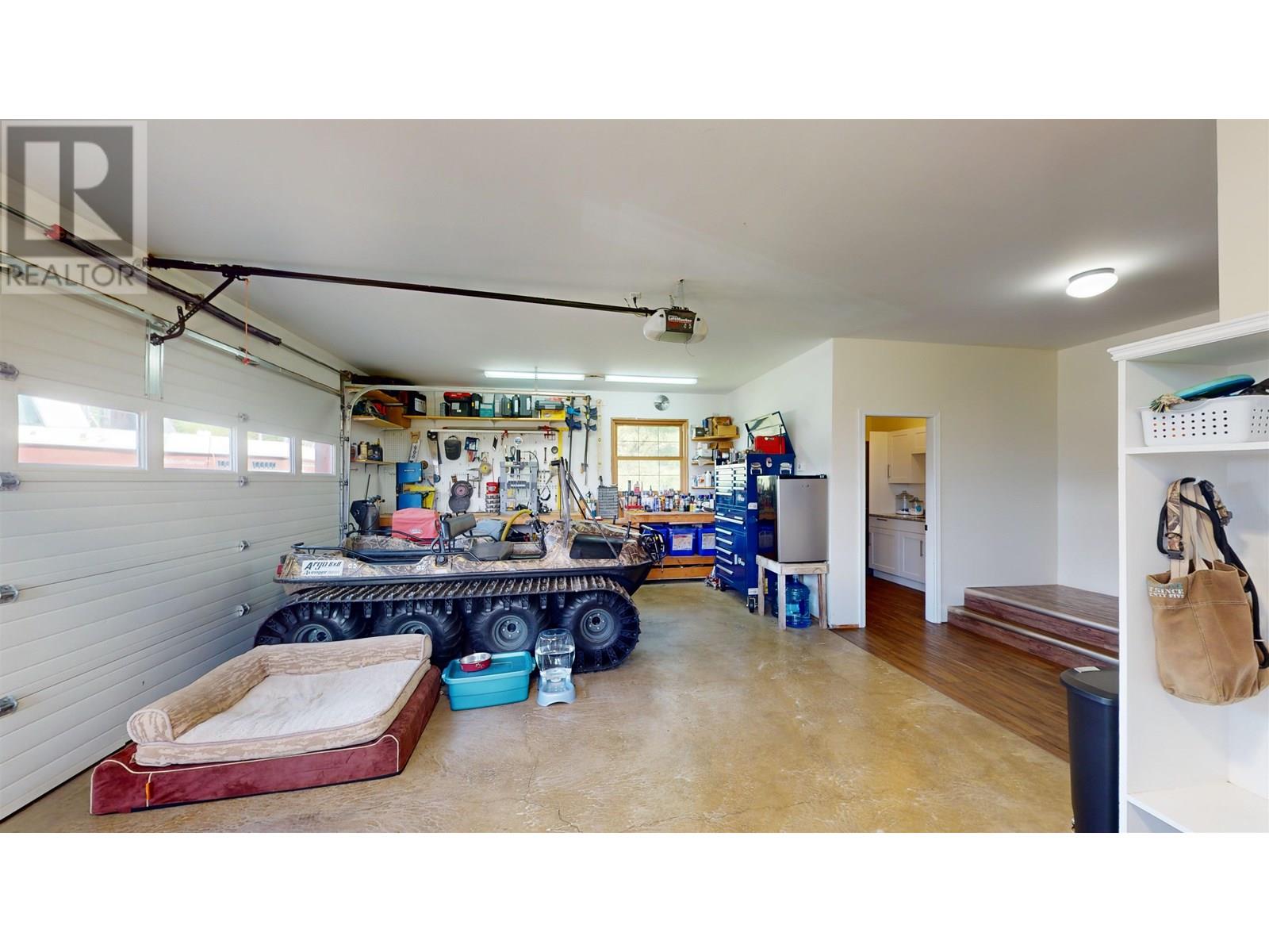 15976 JARMAN ROAD, Topley