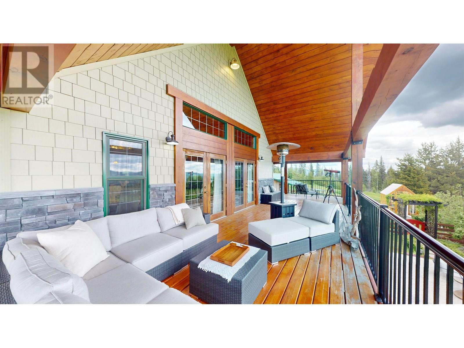 15976 JARMAN ROAD, Topley