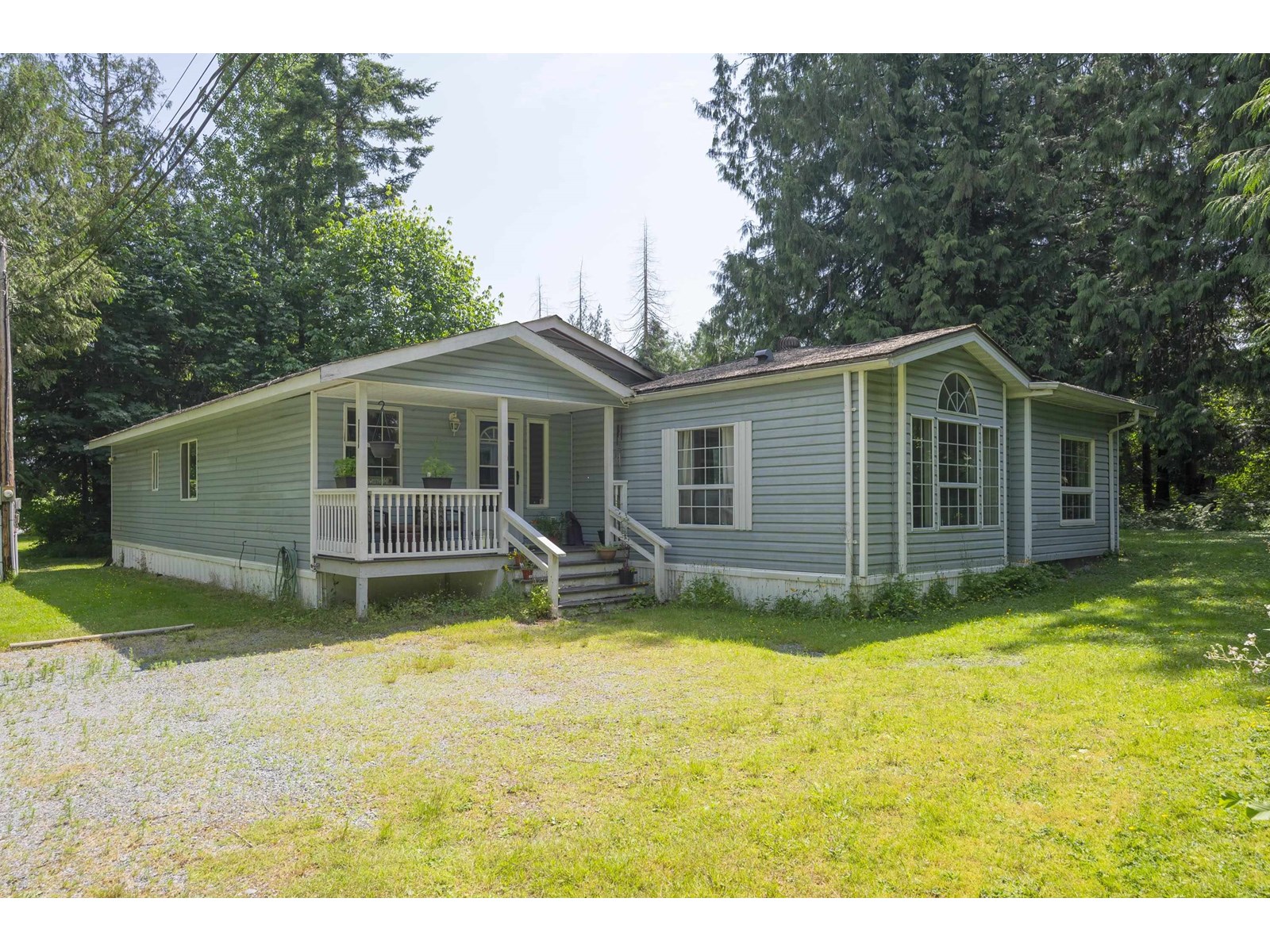 Photo 3 of 22801 48 Avenue, Langley BC