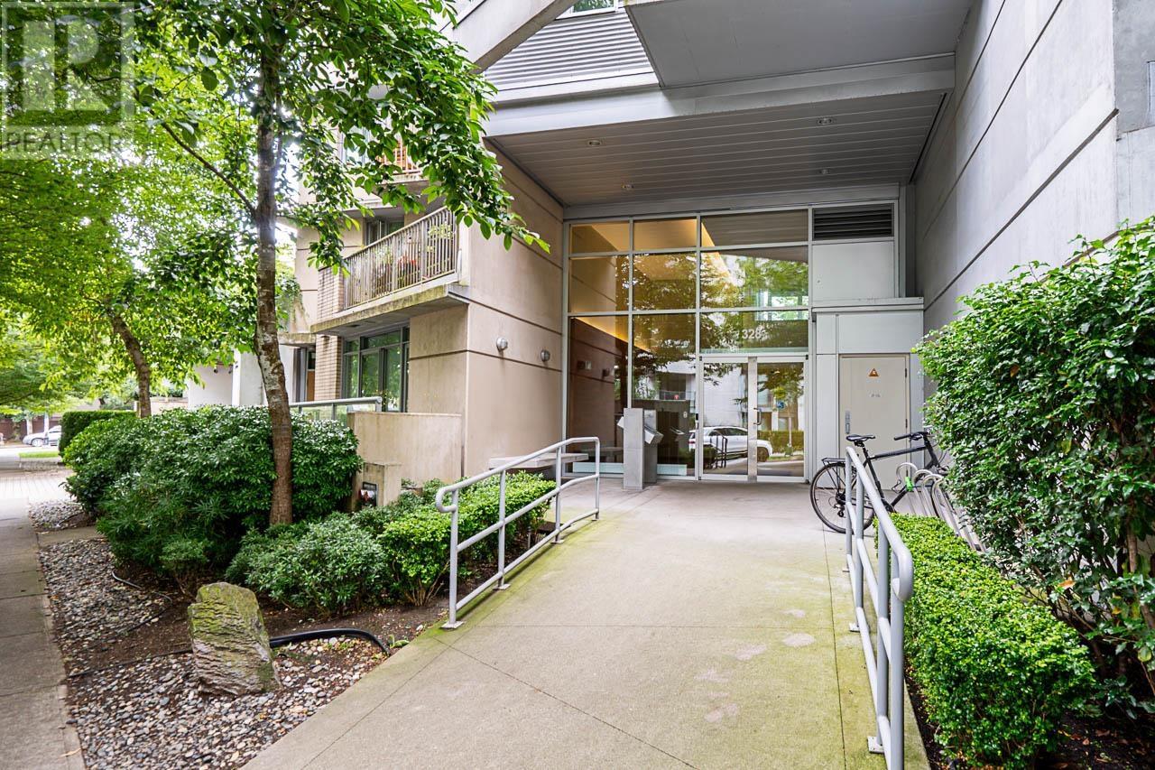 Photo 10 of 905 328 E 11 Th Avenue, Vancouver BC