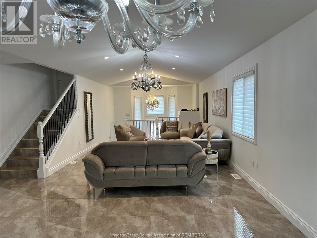 Photo 11 of 2127 Dominion Boulevard, Windsor ON