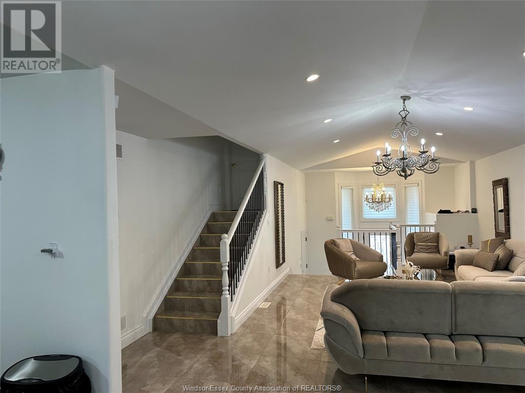 Photo 13 of 2127 Dominion Boulevard, Windsor ON