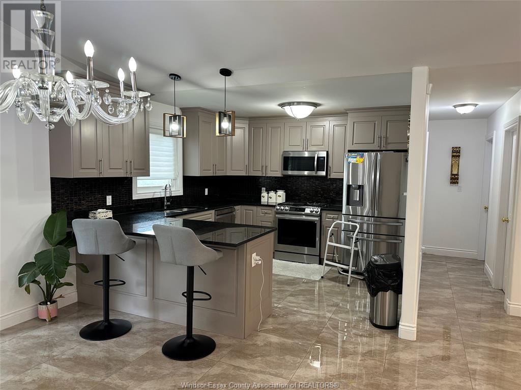 Photo 15 of 2127 Dominion Boulevard, Windsor ON