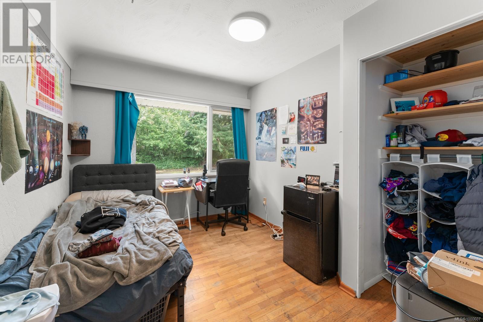 Photo 22 of 3352 Henderson Rd, Oak Bay BC