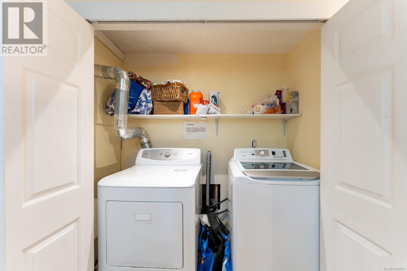 Photo 39 of 3352 Henderson Rd, Oak Bay BC