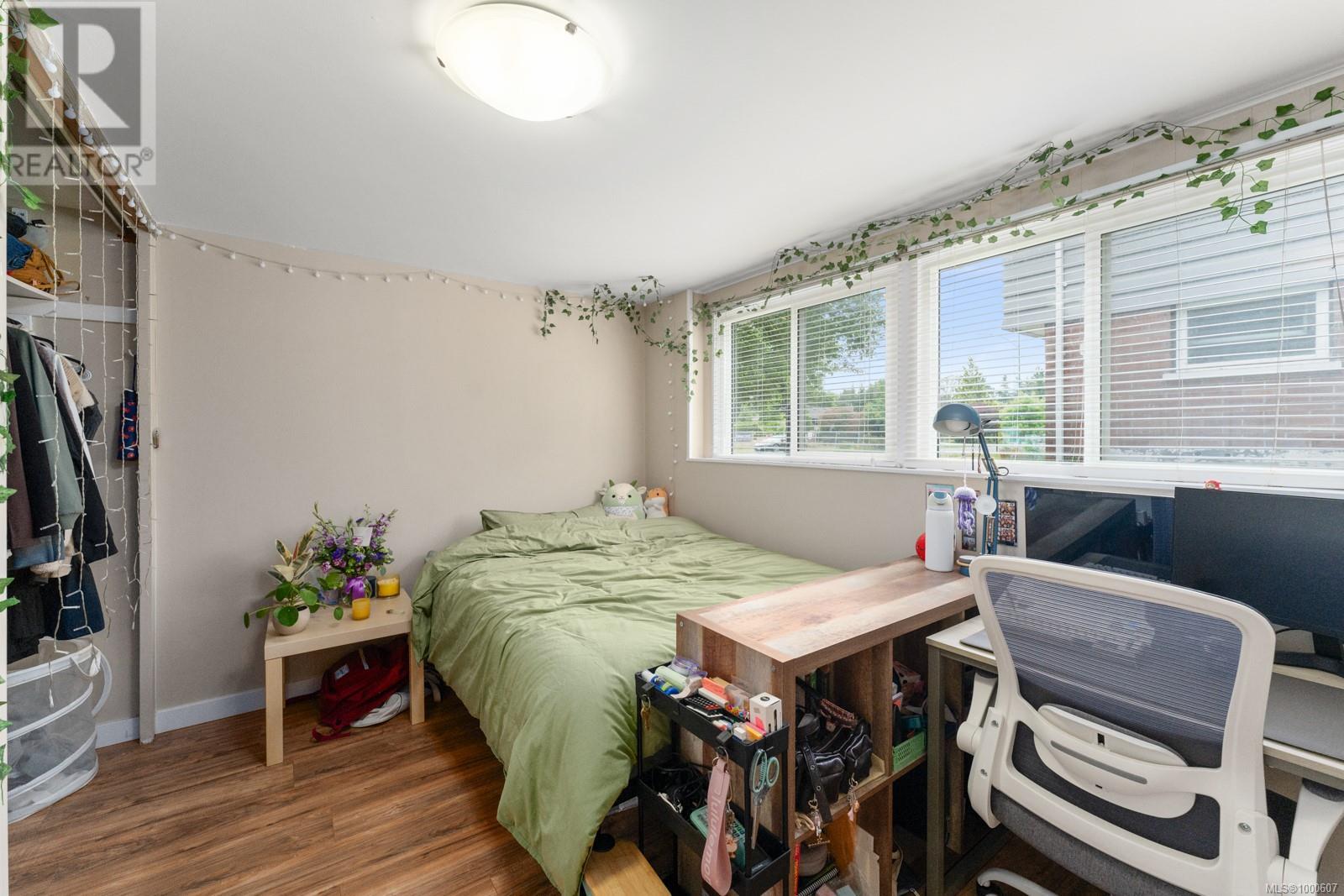 Photo 23 of 3352 Henderson Rd, Oak Bay BC