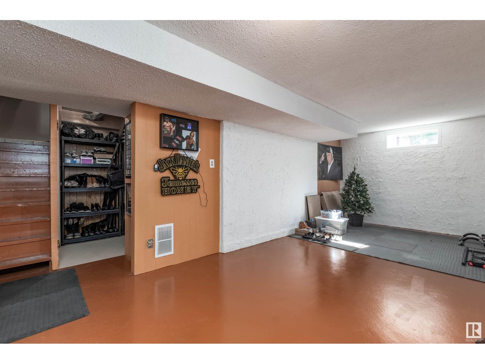 Photo 15 of 451 22559 Wye Rd, Rural Strathcona County AB