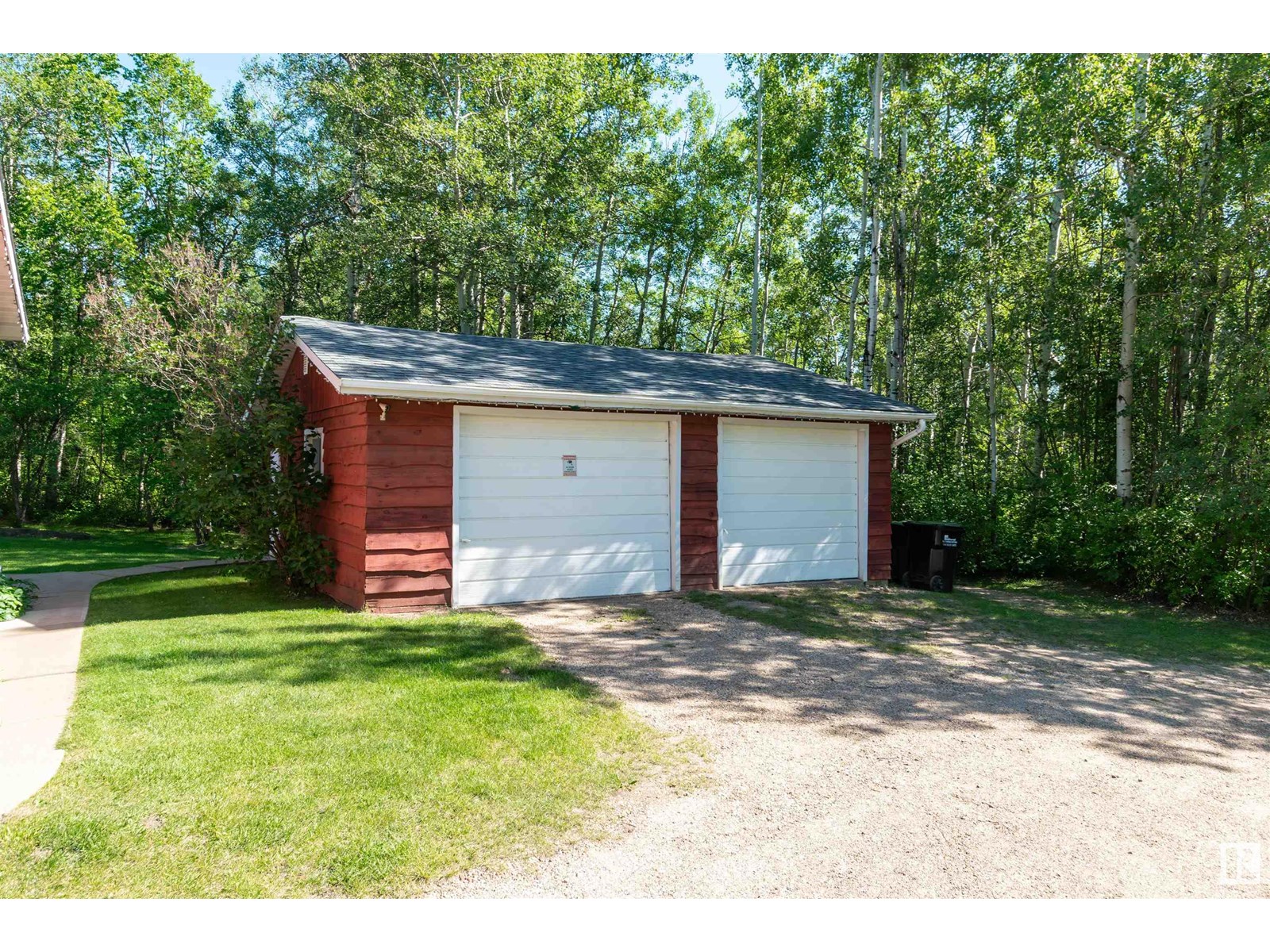 Photo 25 of 451 22559 Wye Rd, Rural Strathcona County AB