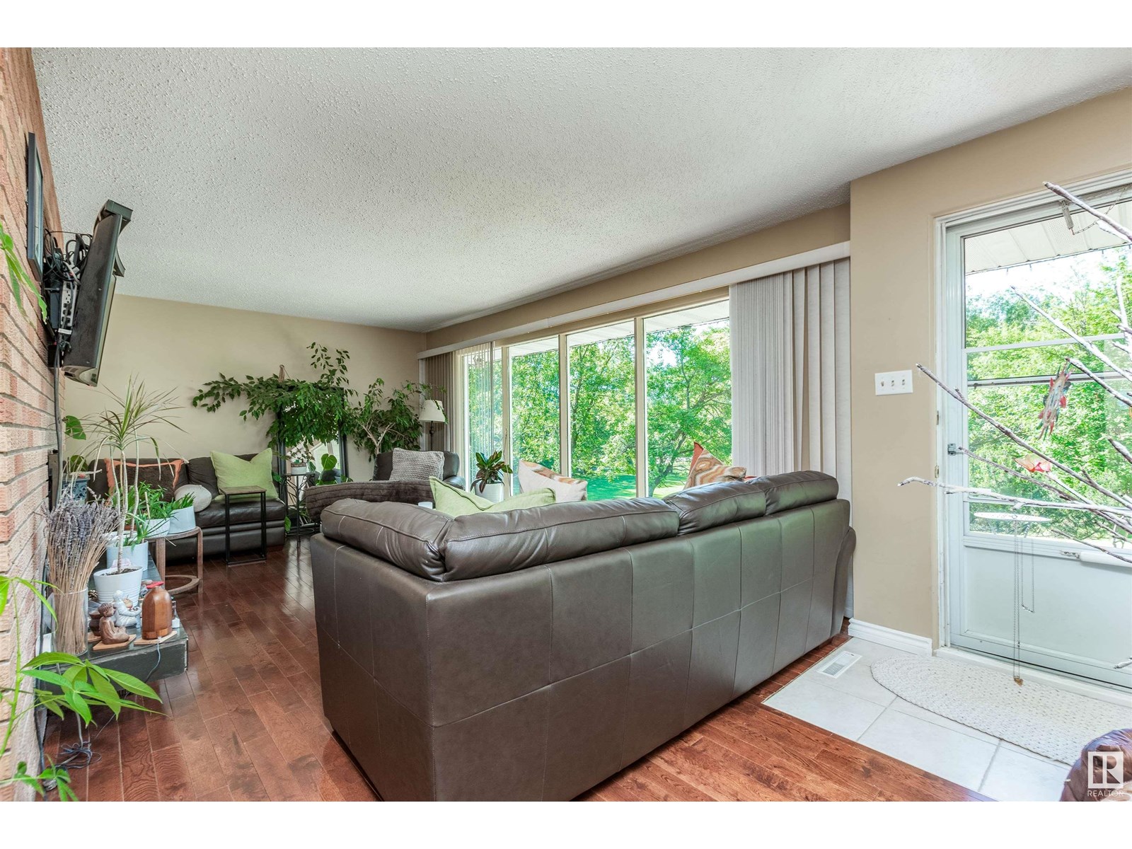 Photo 45 of 451 22559 Wye Rd, Rural Strathcona County AB