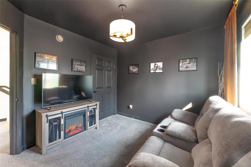 Photo 27 of 230 Mclean Avenue, Selkirk MB