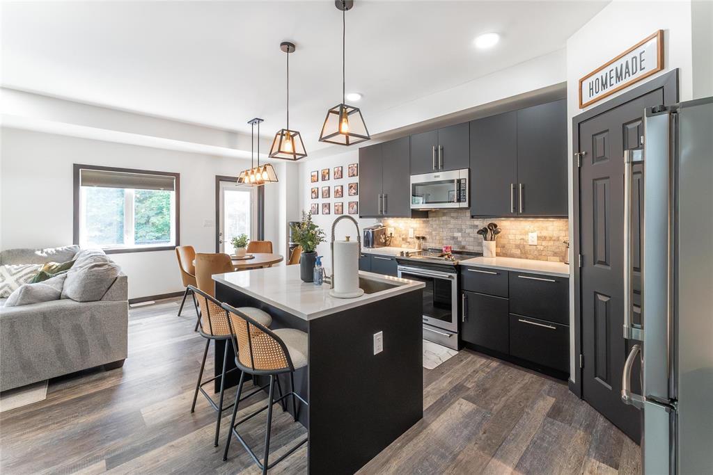 Photo 6 of 230 Mclean Avenue, Selkirk MB
