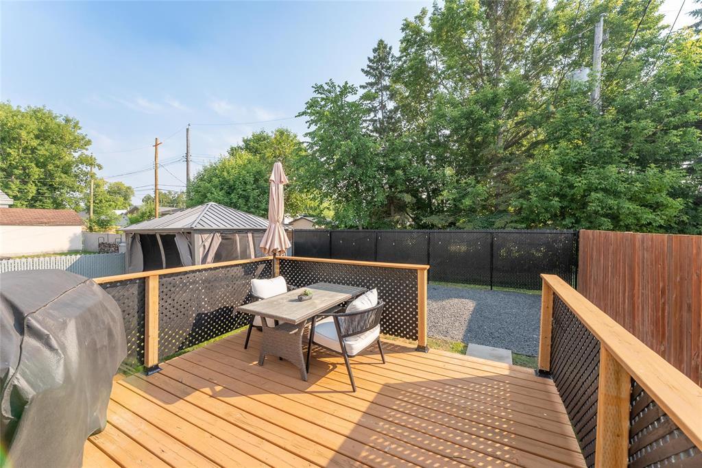 Photo 37 of 230 Mclean Avenue, Selkirk MB