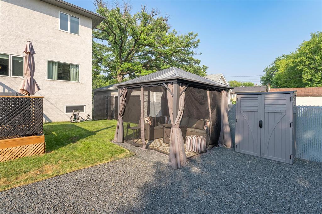Photo 38 of 230 Mclean Avenue, Selkirk MB