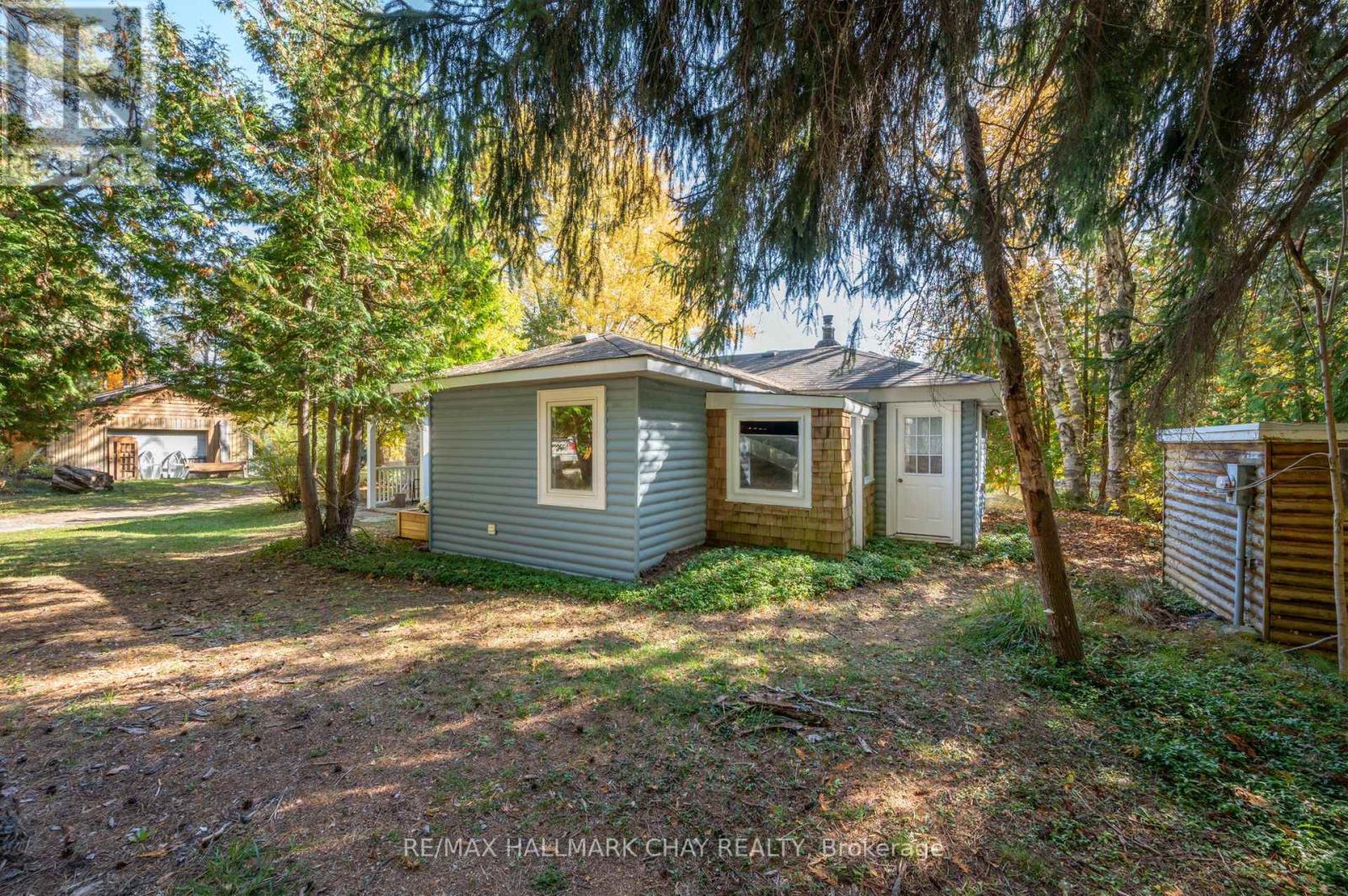 667156 20 SIDE ROAD - 17