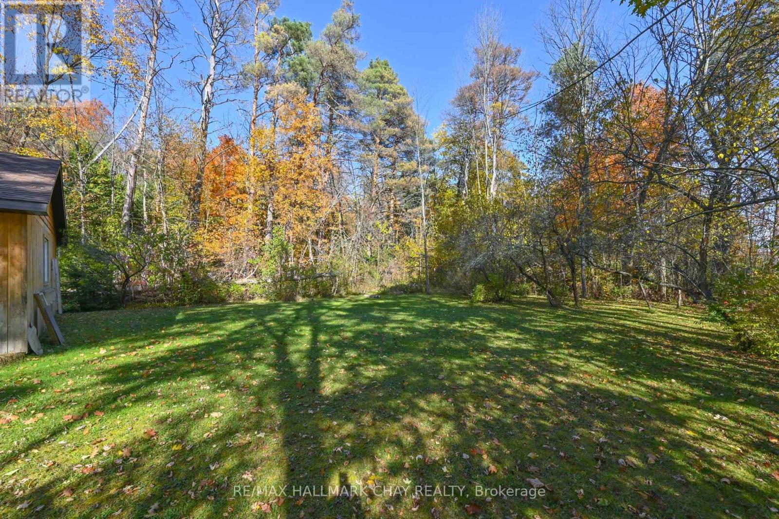 667156 20 SIDE ROAD - 25