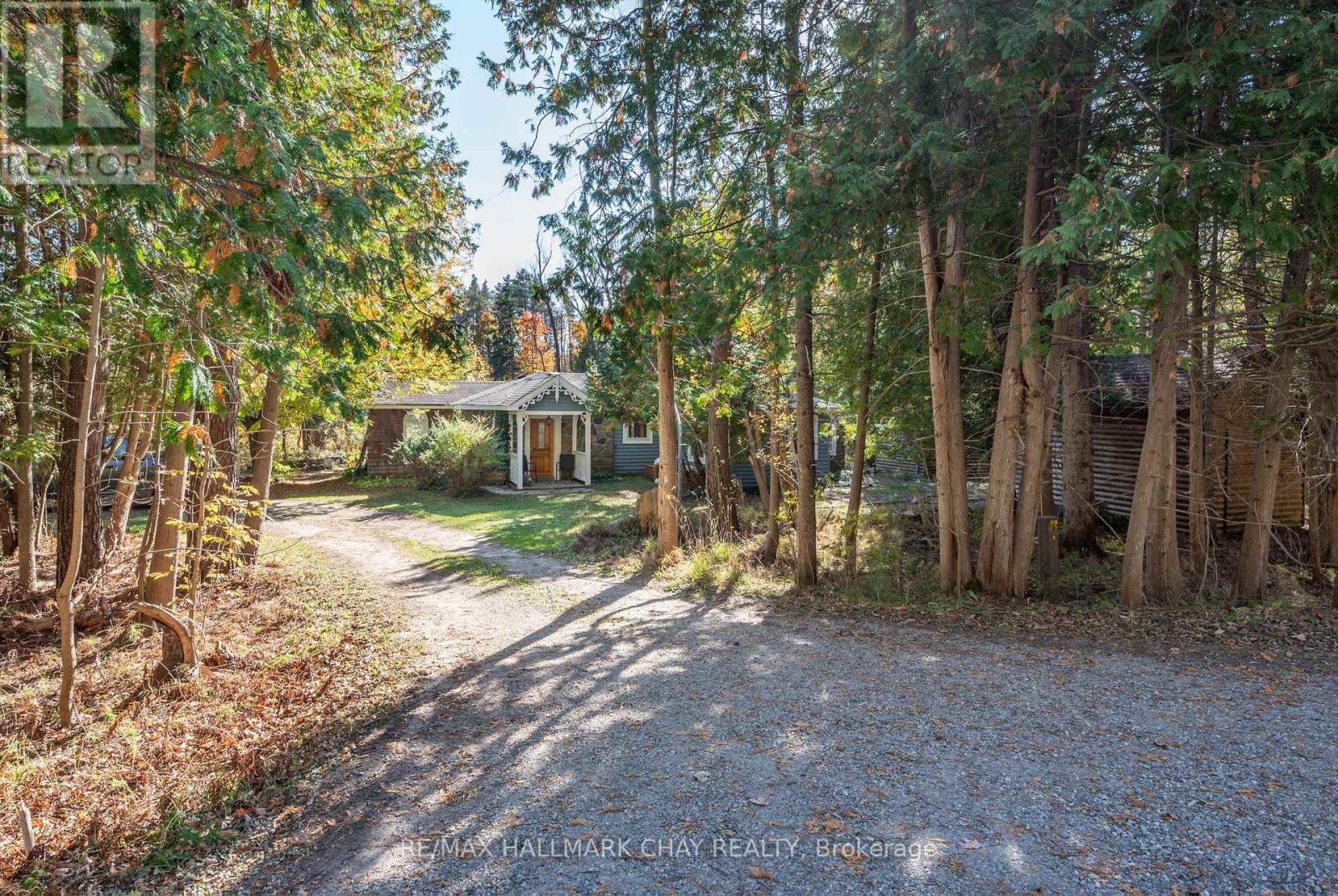 667156 20 SIDE ROAD - 30