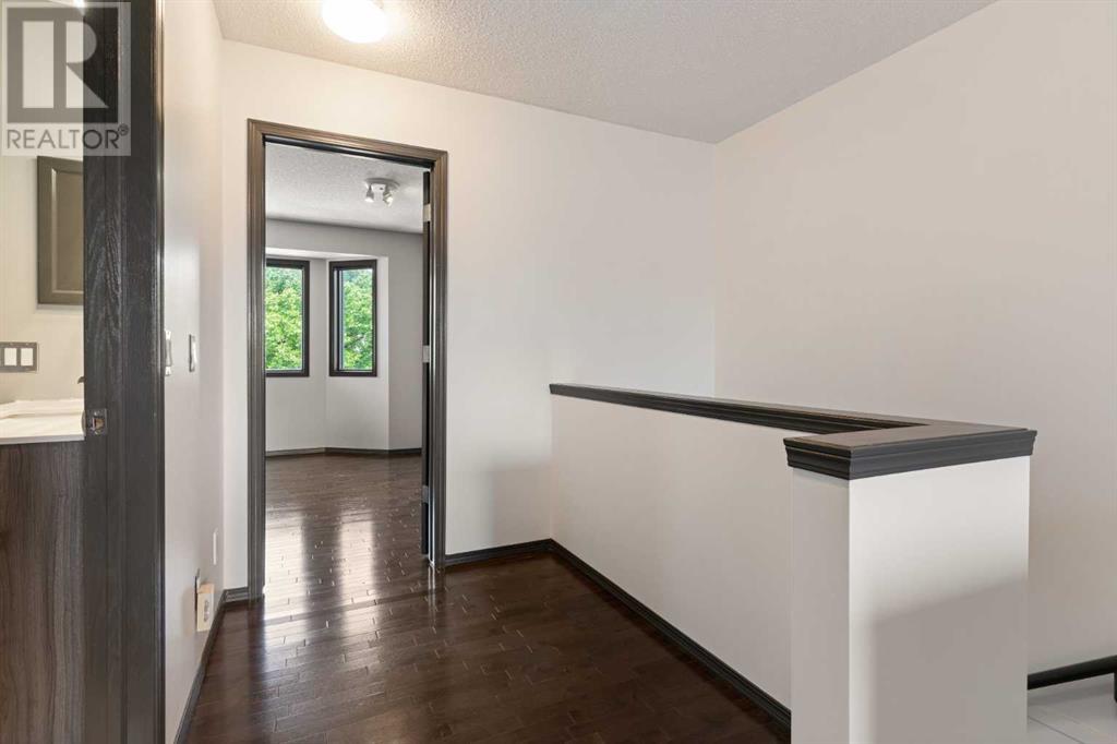 Single Family House for Sale in  Killarney Glen Court SW Killarney/Glengarry Calgary 