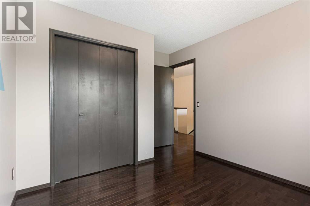 Single Family House for Sale in  Killarney Glen Court SW Killarney/Glengarry Calgary 
