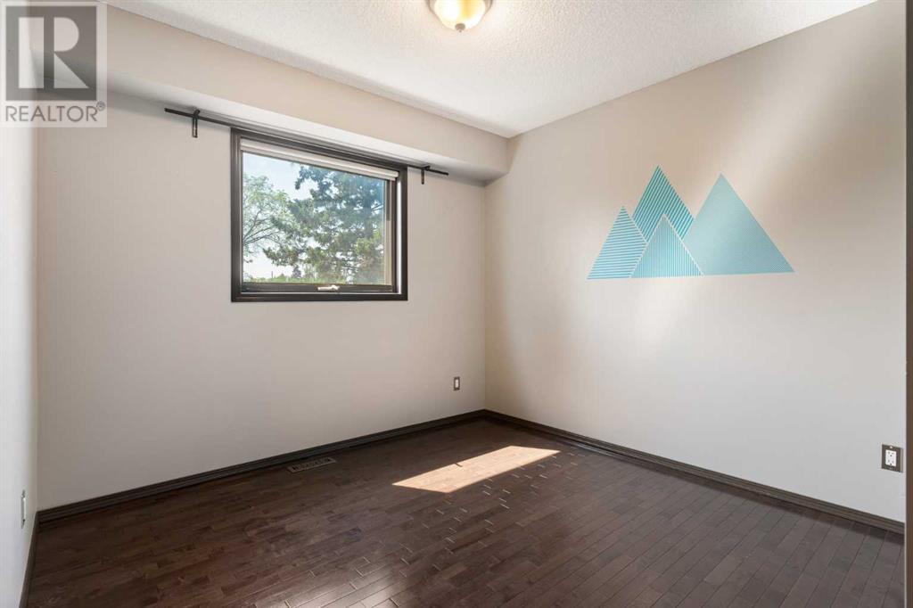 Single Family House for Sale in  Killarney Glen Court SW Killarney/Glengarry Calgary 
