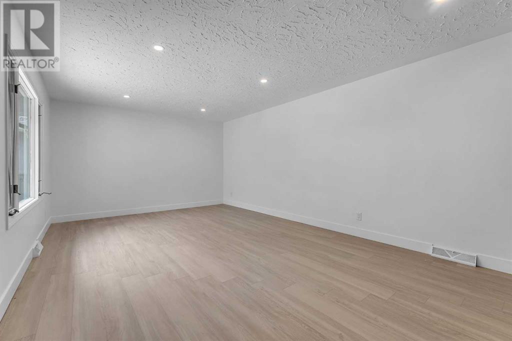 Single Family House Bungalow for Sale in   Street NE Mayland Heights Calgary 