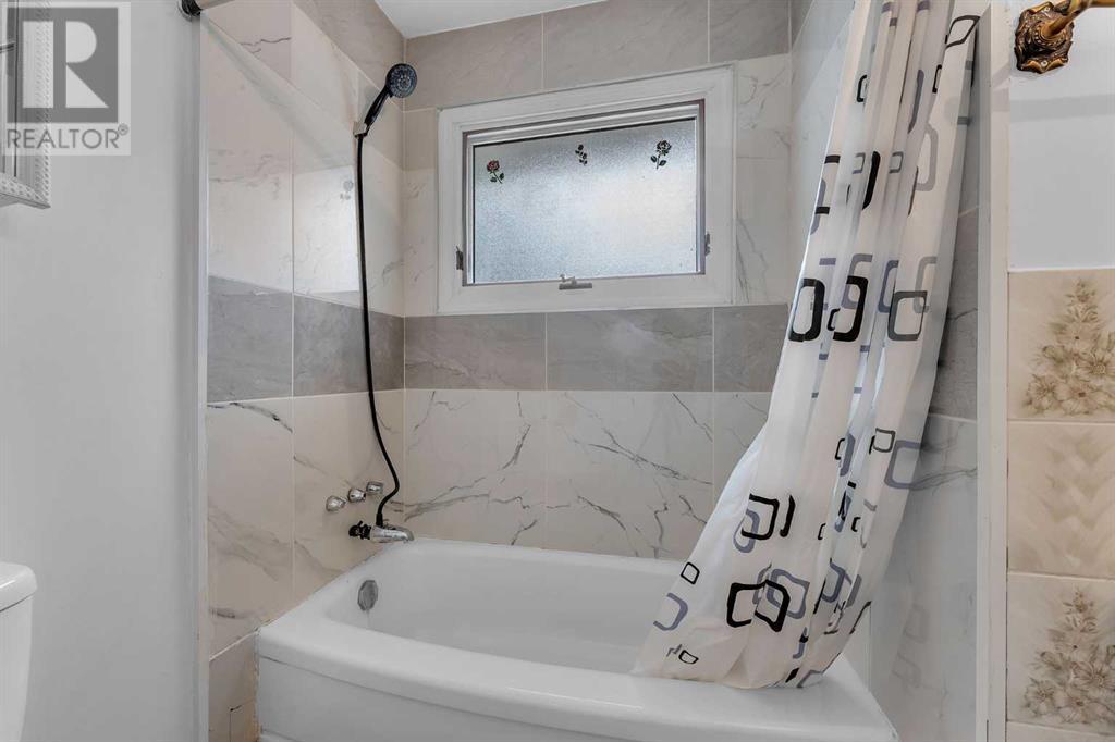Single Family House Bungalow for Sale in   Street NE Mayland Heights Calgary 